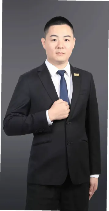 解泳榕
